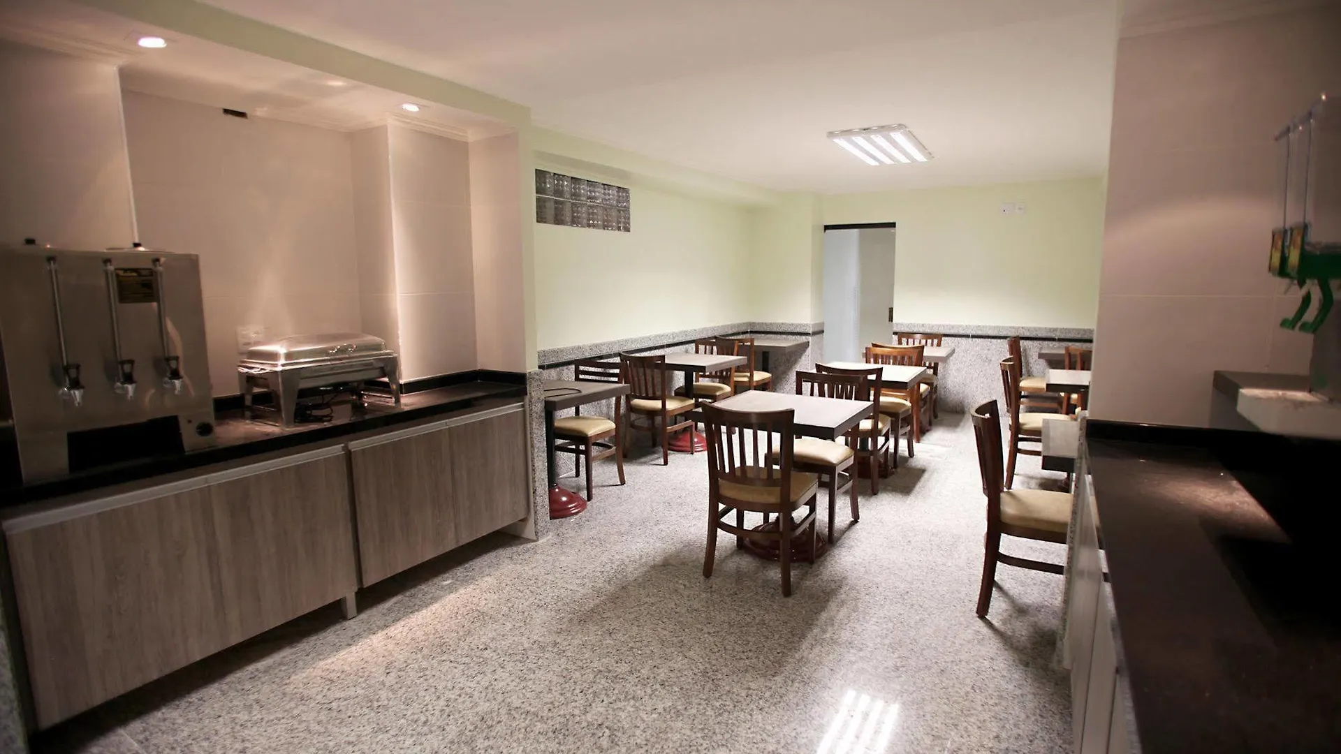 Soneca Plaza Hotel Sao Paulo 3*,